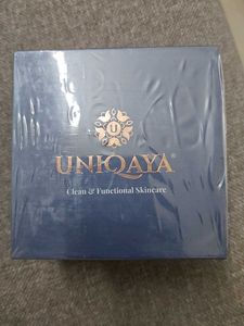 Uniqaya Clean & Functional Skincare