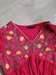 Beautiful Pink Embroidered Kurta