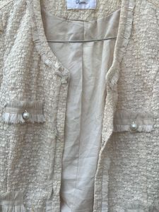 Chic Textured Cropped Jacket