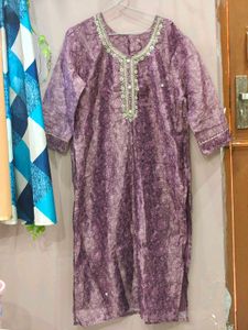 Elegant Purple Embroidered Kurti