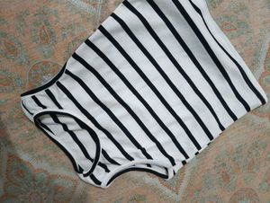 combo+++ 3 tops ....Black &amp; White Striped Knit Top