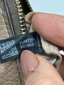 micheal kors wrist wallet