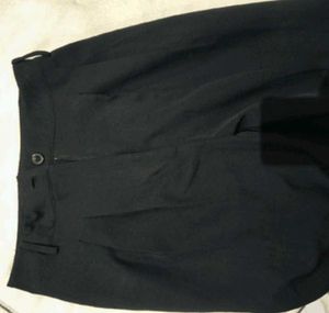 Chic Black Wide-Leg Trousers