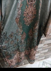 Elegant pakistani suit
