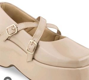 Chic Platform Mary Jane Heels
