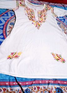 handwork chikenkari kurti