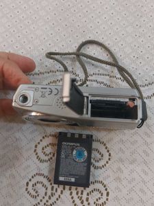 Olympus Stylus 810 8.0MP Digital Camera - Silver