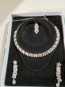 Sparkling Rhinestone Jewellery Set