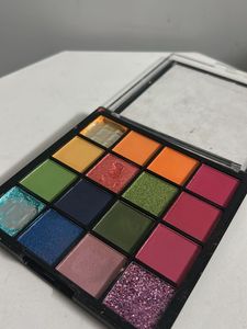 Vibrant Eyeshadow Palette