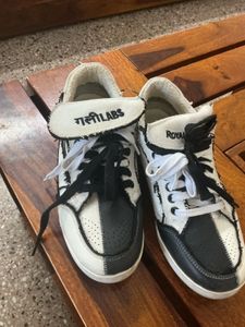 GULLY LABS Unique Black &amp; White Sneakers