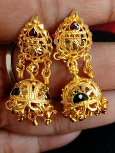 Gold Pleated Jhumki