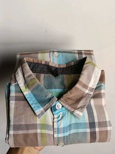 Men's Plaid Button-Up Shirt