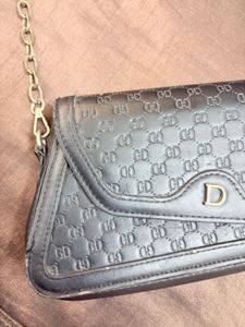 Stylish Black Shoulder Bag