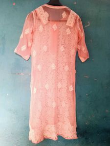 Elegant Pink Embroidered Kurta