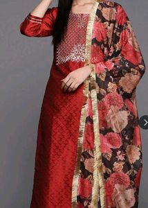 Elegant Red Floral Print Kurta Set