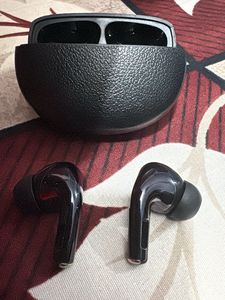 Wireless Earbuds with Charging Case