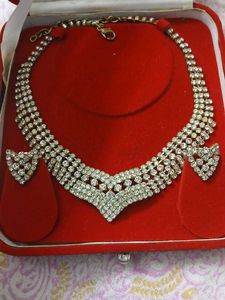 Sparkling Rhinestone Necklace Set