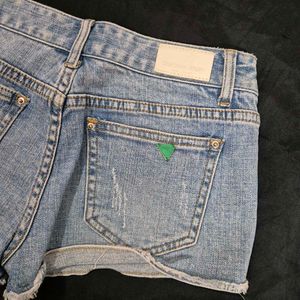 mini denim shorts y2k
