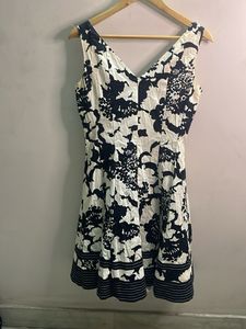 Chic Floral Print Sleeveless Dress
