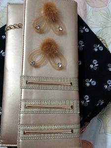 Elegant Gold Clutch with Chain