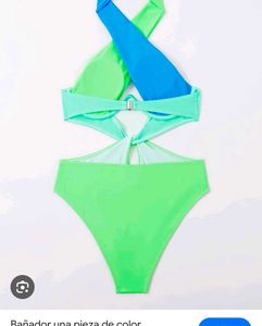 Colorblock Cut-out One-Piece Swimsuit
