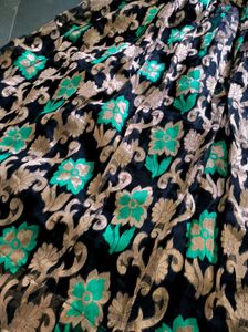 Elegant floral Brocade Skirt ❣️