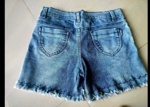 Cute Denim Shorts with Butterfly Embroidery