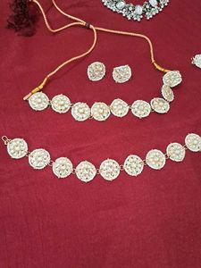 Elegant Indian Jewelry Set