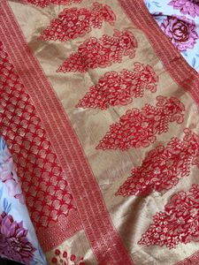 Elegant Red Banarasi Saree (blouse 38in)