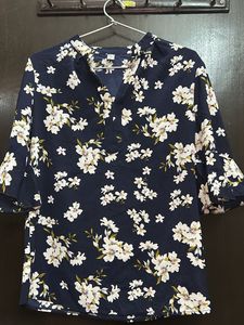 Floral Top 💙