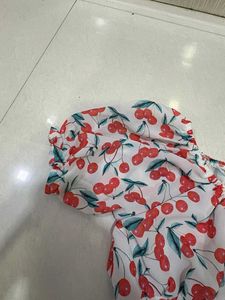 Cute Cherry Print Puff Sleeve Top