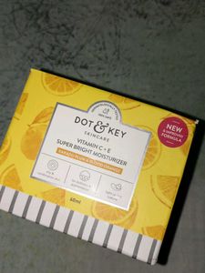Dot & Key Vitamic c moisturizer