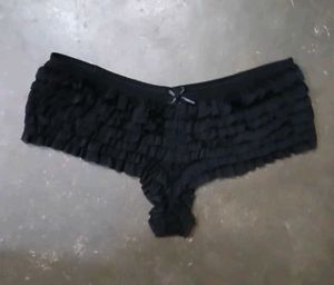 Black Ruffle panty