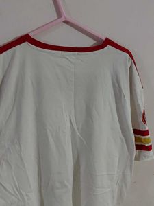 Vintage "Winner 28" Graphic T-Shirt