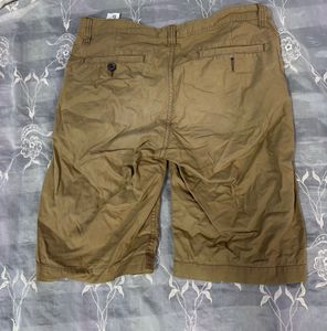 khaki pants