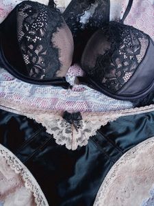 Black Lace Bra &amp; Panty Set