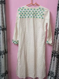 Elegant White Kurta with Teal Accents