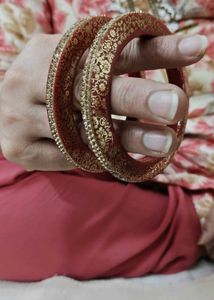 Elegant Mehroon & Gold Bangles