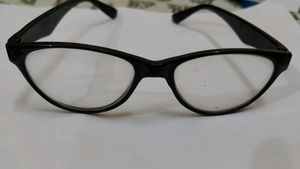 eye glass frame in perfect condition 👍🔥