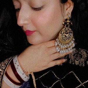 Title: Elegant Golden Kundan &amp; Pearl Chandbalis