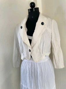 Chic Cropped Blazer
