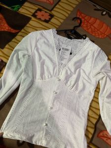 SLYCK v-neck white top