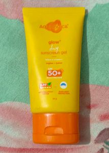 Aqualogica Glow Dewy Sunscreen Gel SPF 50+