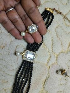 BEADS CHOKER