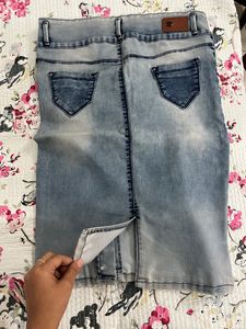 Chic Denim Knee Length Skirt