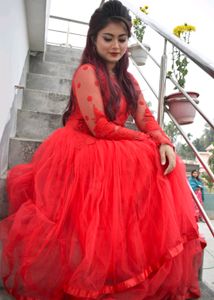 Red brthday dress ... ALERT