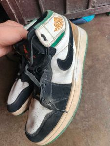Air Jordan 1 Sneakers