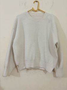 Chic White Crewneck Knit Sweater