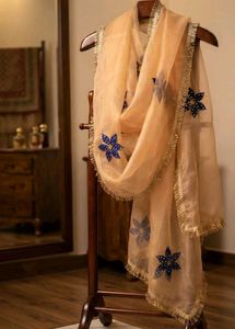 hand painted dupatta