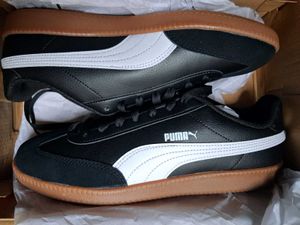 Puma Unisex Black &amp; White Sneakers